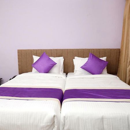 Oyo 9797 Hotel Vbee Plaza Thiruvananthapuram Екстериор снимка