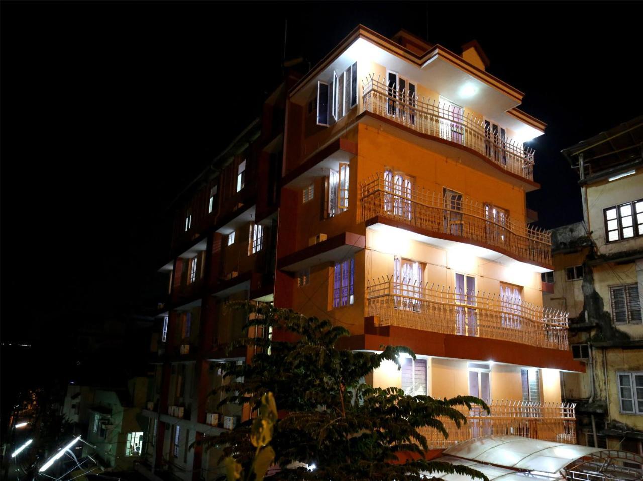 Oyo 9797 Hotel Vbee Plaza Thiruvananthapuram Екстериор снимка