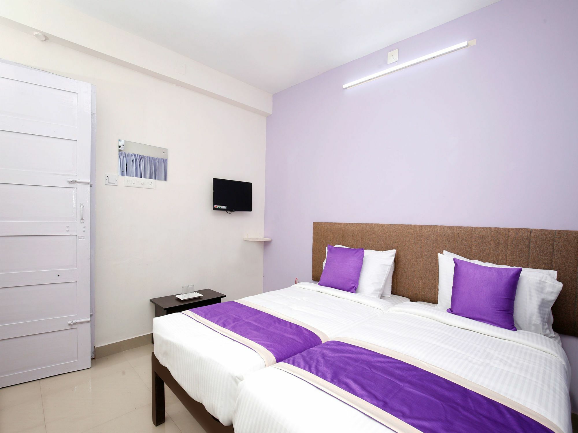 Oyo 9797 Hotel Vbee Plaza Thiruvananthapuram Екстериор снимка