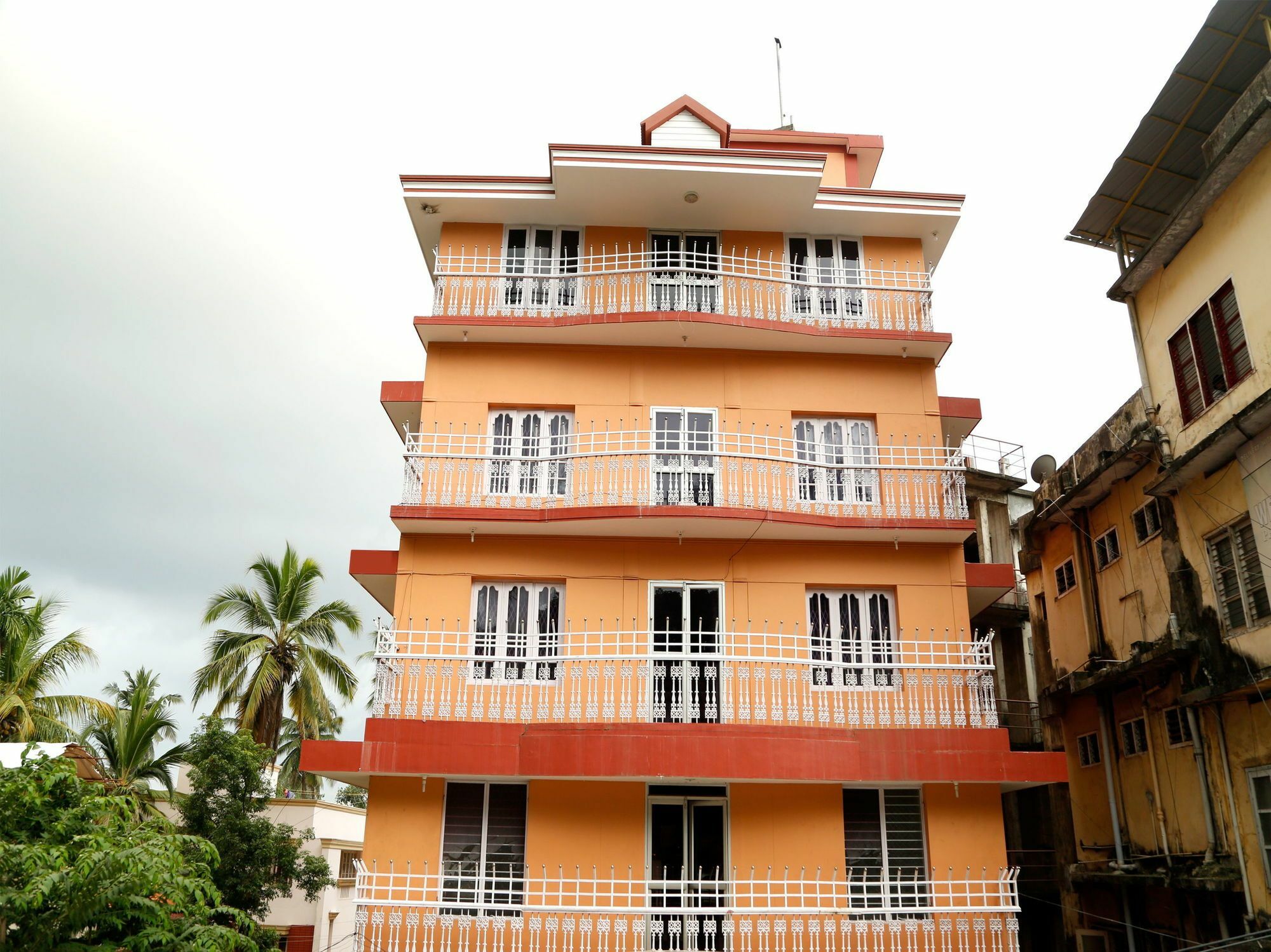 Oyo 9797 Hotel Vbee Plaza Thiruvananthapuram Екстериор снимка